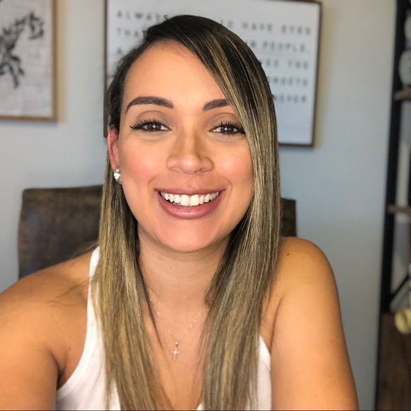 Meet your Posher, Vianca - Picture 1 of 1